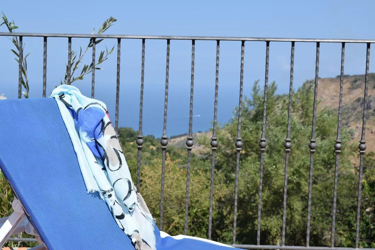 Villa Gisella San Marco d'Alunzio İtalya